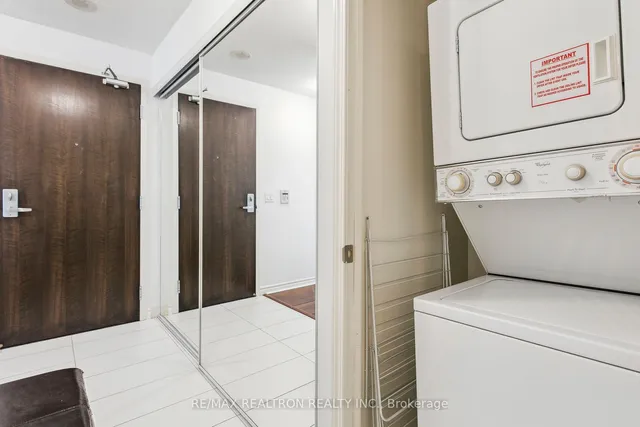 Additional image 32 of 19 Grand Trunk Cres Unit 1215