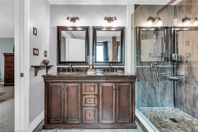 Additional image 33 of 3 Magenta Crt