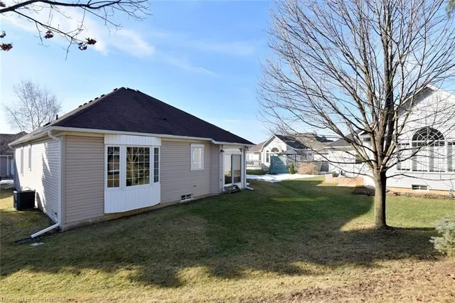 Additional image 34 of 118 Silverbirch Blvd