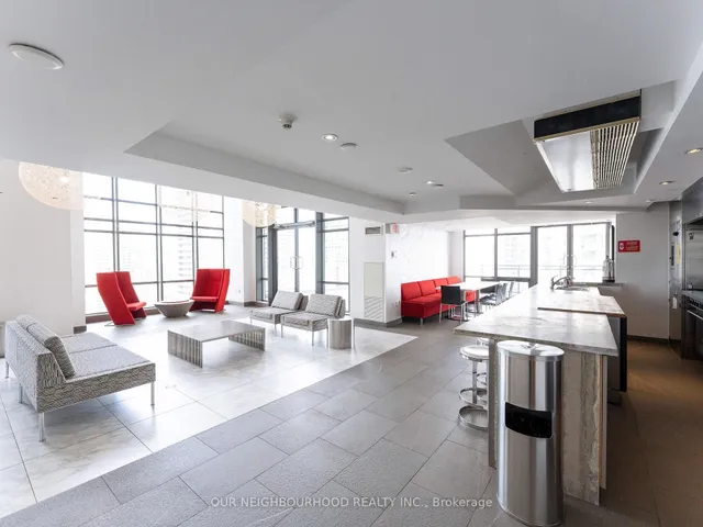 Additional image 10 of 15 Fort York Blvd Unit 1208