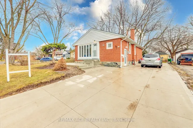 Additional image 2 of 12 Restever Gate