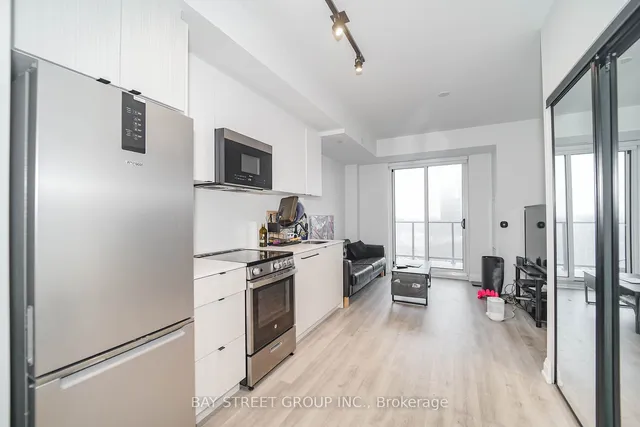 Additional image 19 of 2369 Danforth Ave Unit 711