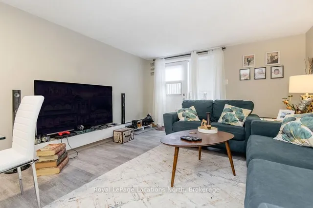 Additional image 29 of 191 Earlscourt Ave