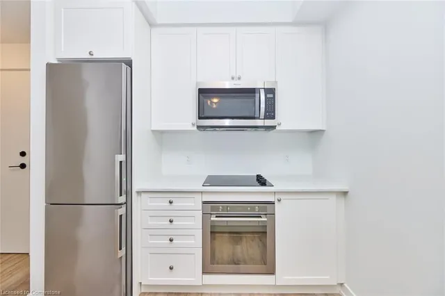 Additional image 25 of 600 North Service Rd Unit 108