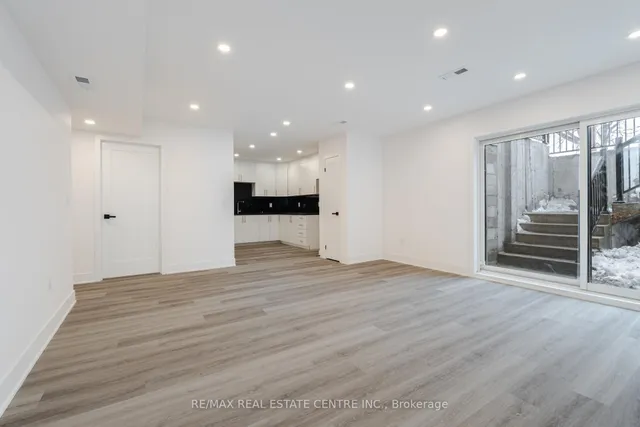 Additional image 38 of 404 Melrose St