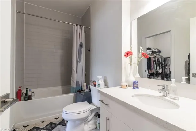 Additional image 14 of 690 King St Unit 309