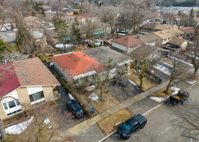 Additional image 33 of 111 Elise Terr