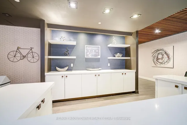 Additional image 34 of 39 Annie Craig Dr Unit 305