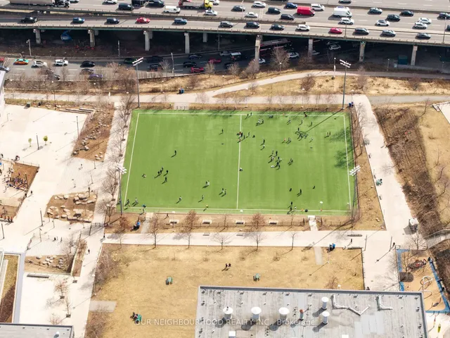 Additional image 4 of 15 Fort York Blvd Unit 1208