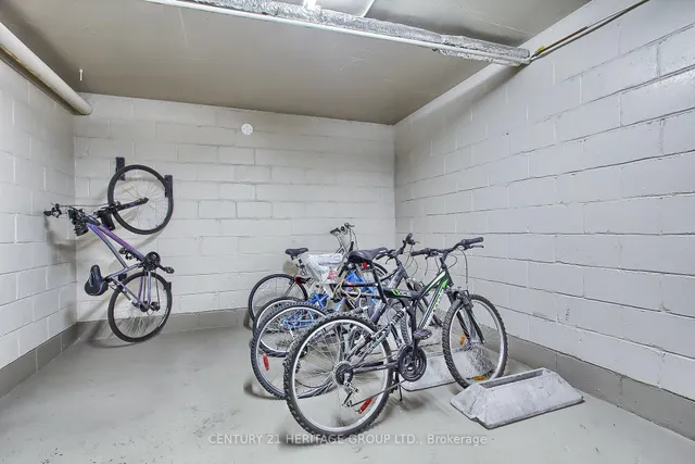 Additional image 32 of 2418 New St Unit 8