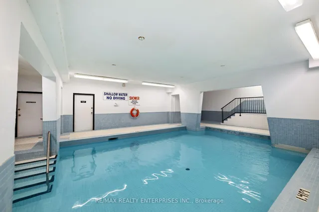 Additional image 34 of 975 WARWICK Crt Unit 1402