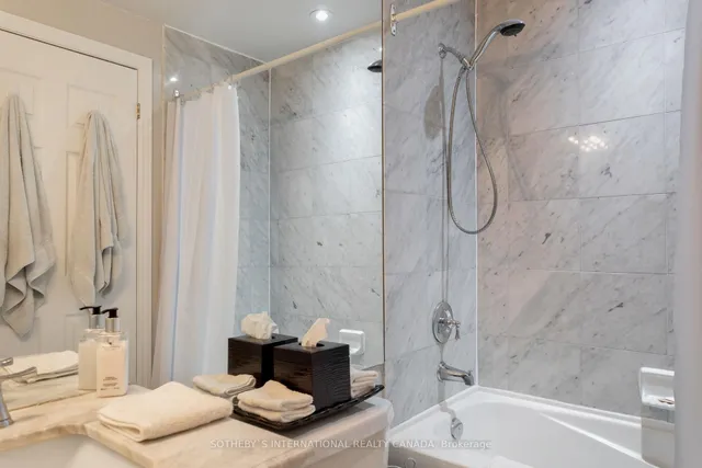 Additional image 20 of 3085 Bloor St Unit 207