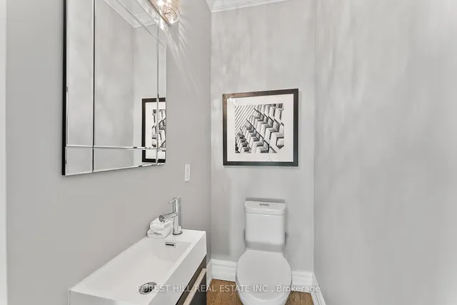 Additional image 17 of 8 Alex Mews