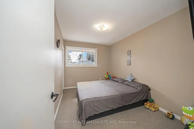 Additional image 31 of 158 Hickson Dr