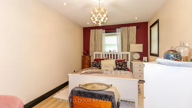 Additional image 16 of 20 Manett Cres