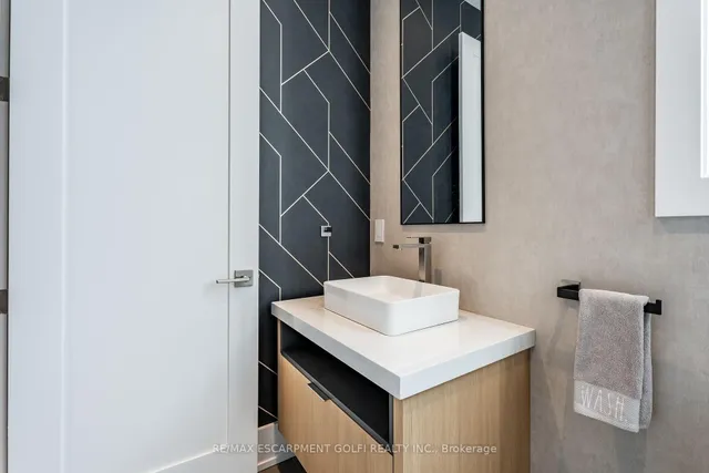 Additional image 15 of 25 SHADYSIDE Ave