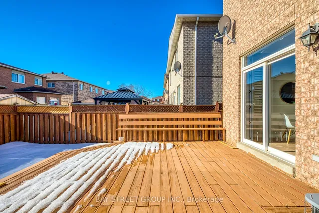 Additional image 34 of 929 Ledbury Cres