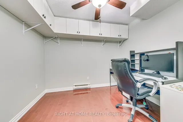 Additional image 32 of 366 The East Mall N/A Unit 103