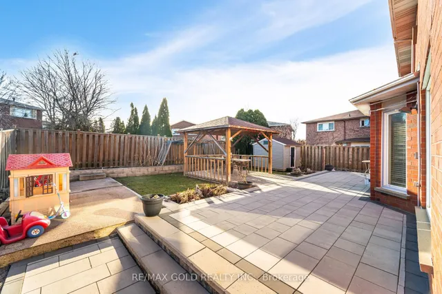 Additional image 22 of 26 Mossbank Dr