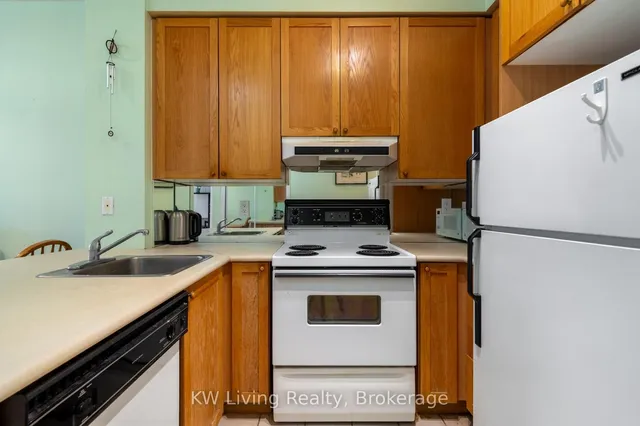 Additional image 7 of 555 Yonge St Unit 404