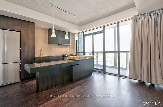 Additional image 6 of 101 charles St Unit 1207