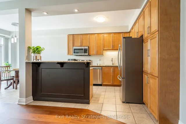 Additional image 19 of 15 Marina Point Cres