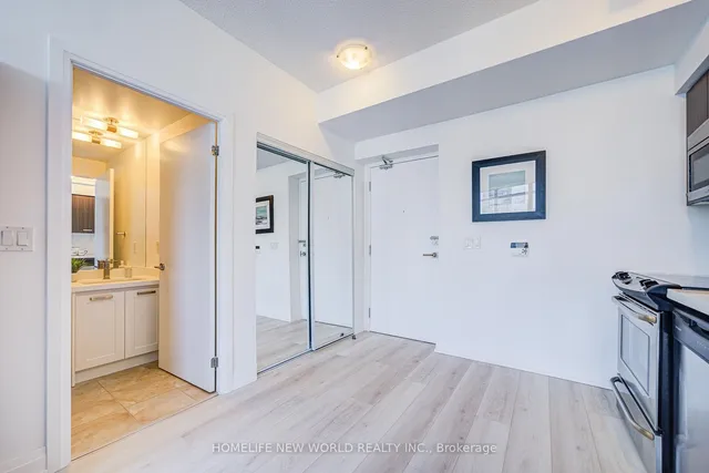 Additional image 15 of 832 Bay St Unit 2209