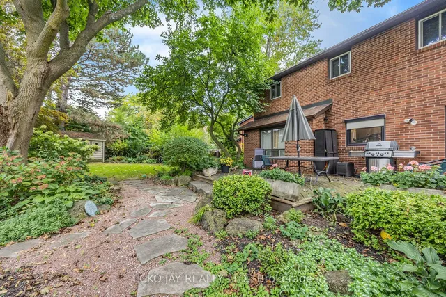 Additional image 32 of 11 Tofino Cres