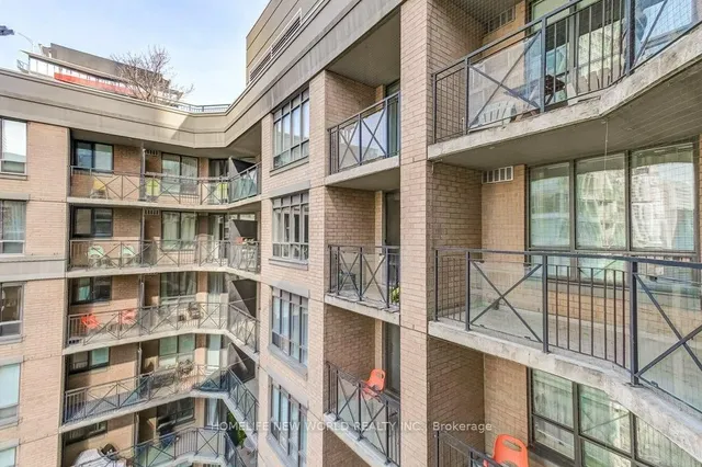 Additional image 31 of 140 Simcoe St Unit 1520