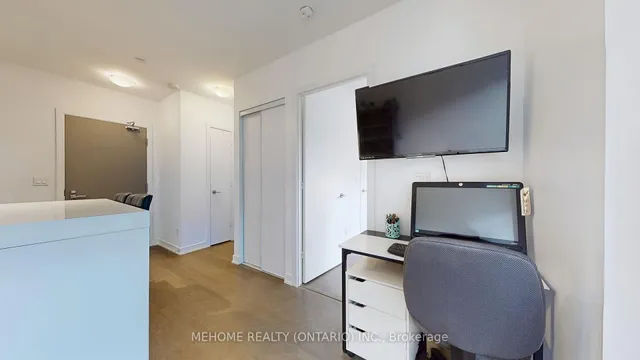 Additional image 11 of 501 St. Clair Ave Unit 204