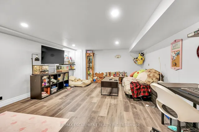 Additional image 28 of 444 Maple Ave