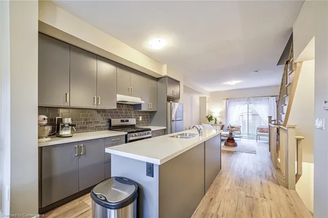 Additional image 10 of 527 Shaver Rd Unit 10