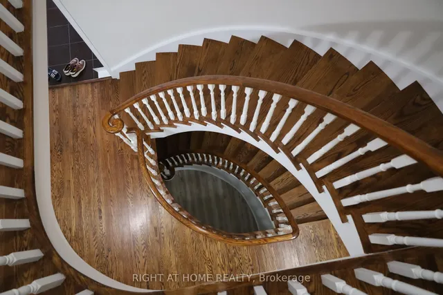 Additional image 15 of 236 York Mills Rd