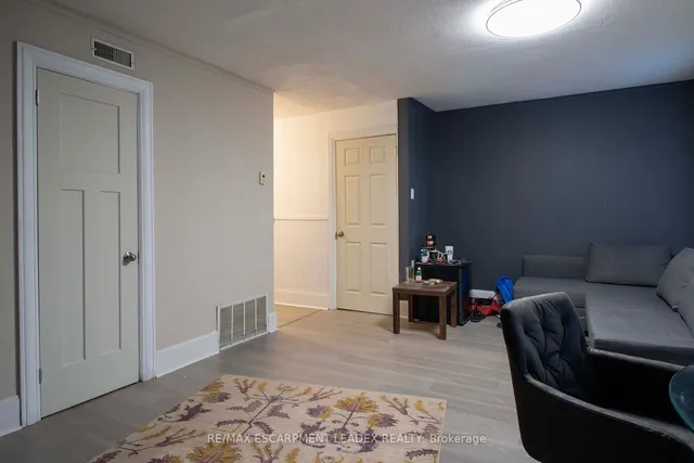 Additional image 21 of 417 King St