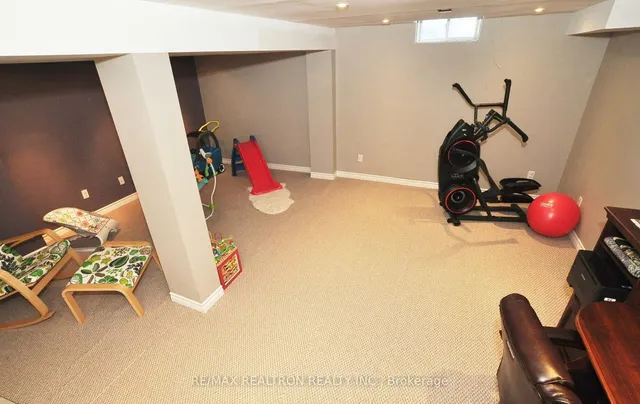 Additional image 28 of 51 Eastport Dr