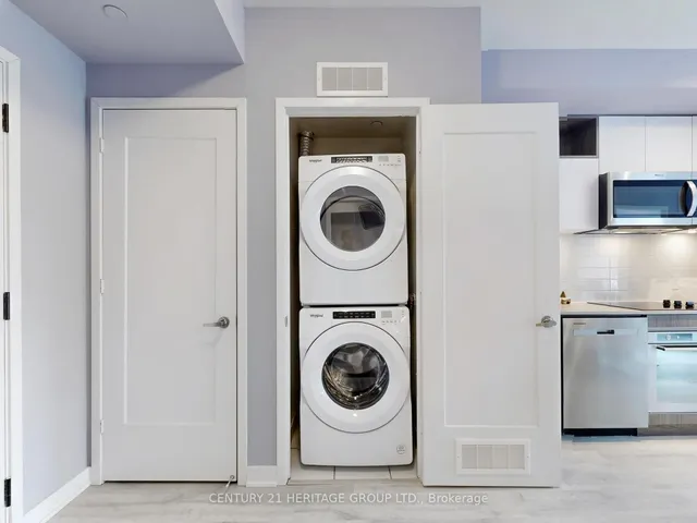 Additional image 17 of 121 Lower Sherbourne Ave Unit 751