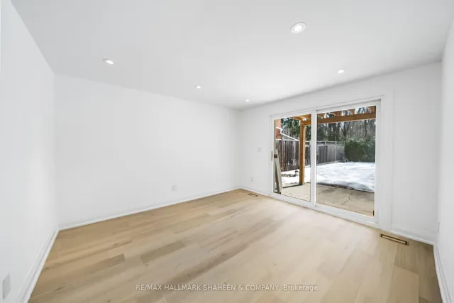 Additional image 36 of 27 Christine Cres