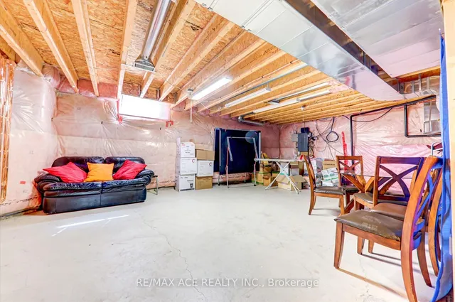 Additional image 38 of 27 Tillinghast Lane