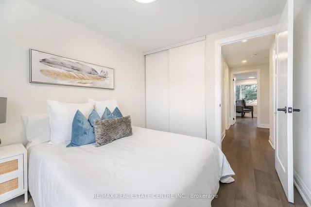 Additional image 35 of 103 HuntingDale Blvd