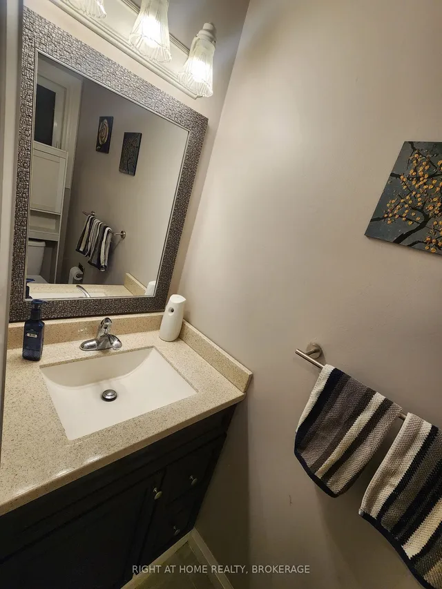 Additional image 21 of 2 Desantis Crt