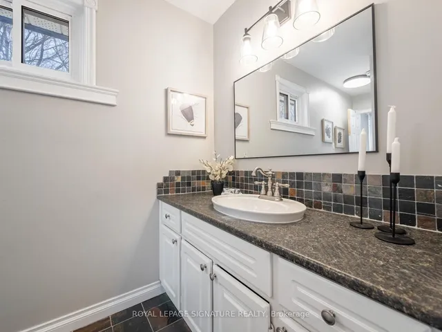 Additional image 33 of 126 Beaverbrook Crt