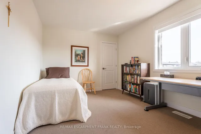 Additional image 37 of 412 KLEIN Circ