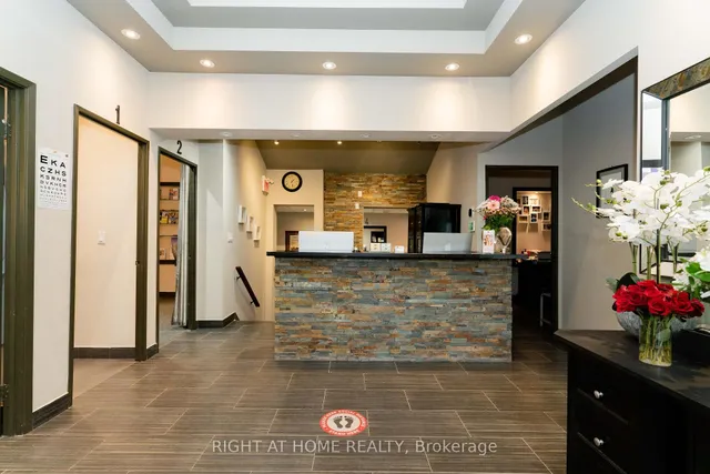 Additional image 7 of 267 Finch ave west N/A