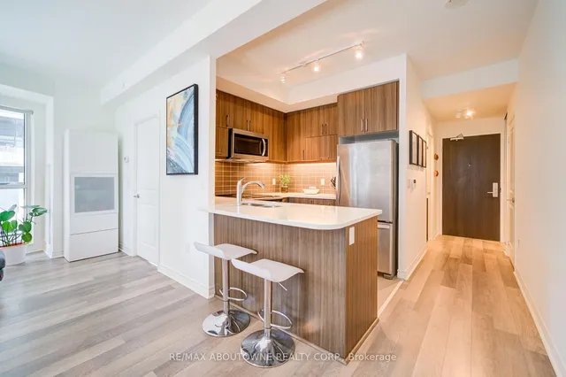 Additional image 44 of 39 Annie Craig Dr Unit 305