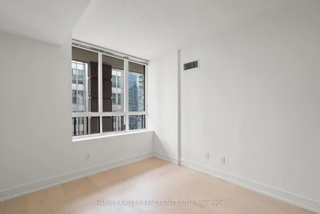 Additional image 24 of 140 Simcoe St Unit 1412