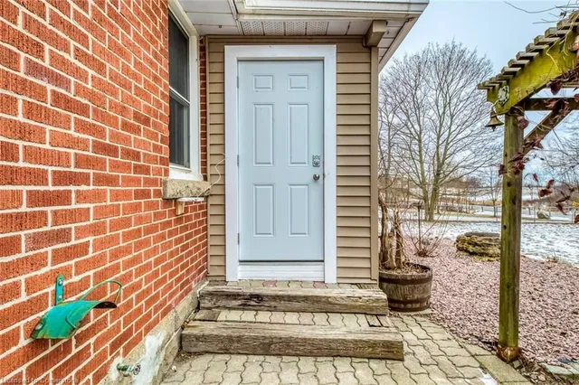 Additional image 2 of 8110 Chippewa Rd