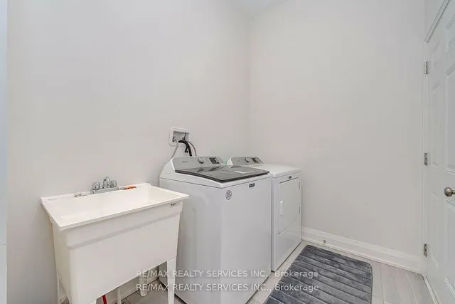 Additional image 28 of 63 Jazzberry Rd