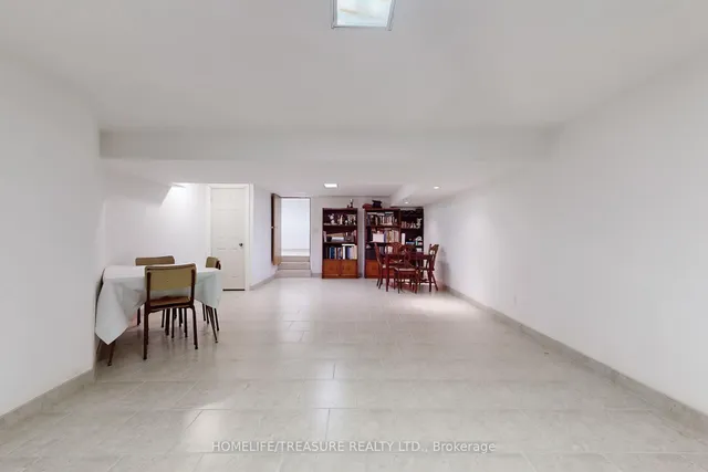 Additional image 27 of 44 Grandville Ave