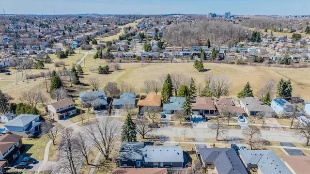 Additional image 50 of 105 Glen Park Cres