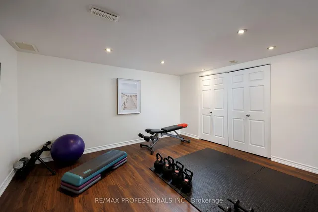 Additional image 30 of 103 Armadale Ave